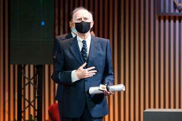 El Cabildo entrega sus honores y distinciones a 19 personas y entidades por su labor en favor de la sociedad grancanaria/TA.